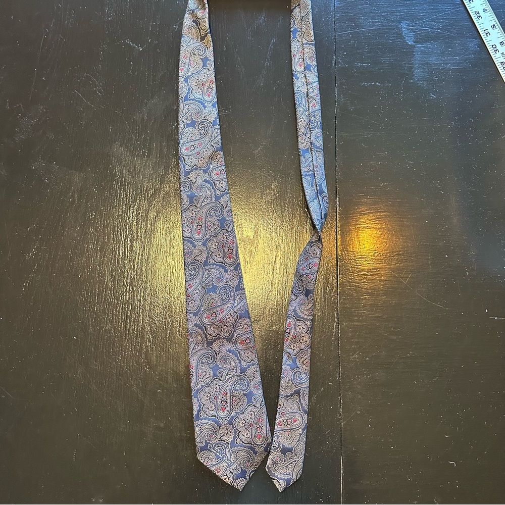 Vintage Paisley Patterned Tie in Blue and Red